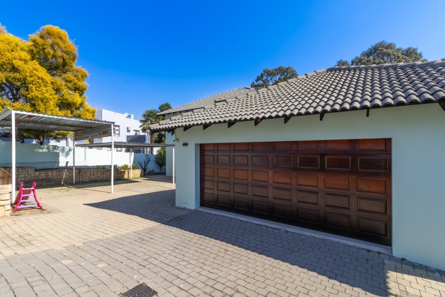 To Let 4 Bedroom Property for Rent in Bryanston Gauteng