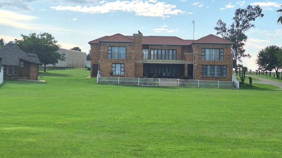 4 Bedroom Property for Sale in Marlbank Gauteng