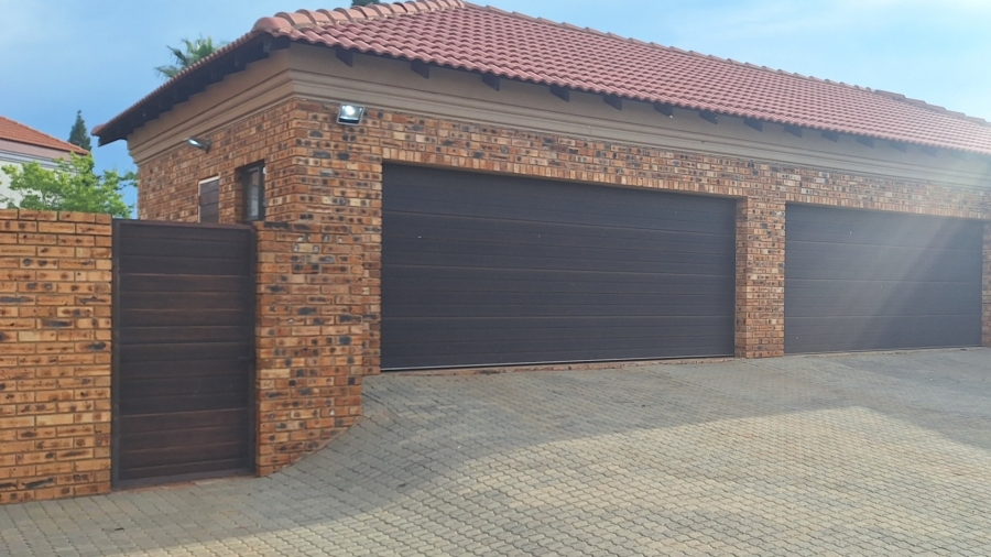 4 Bedroom Property for Sale in Marlbank Gauteng