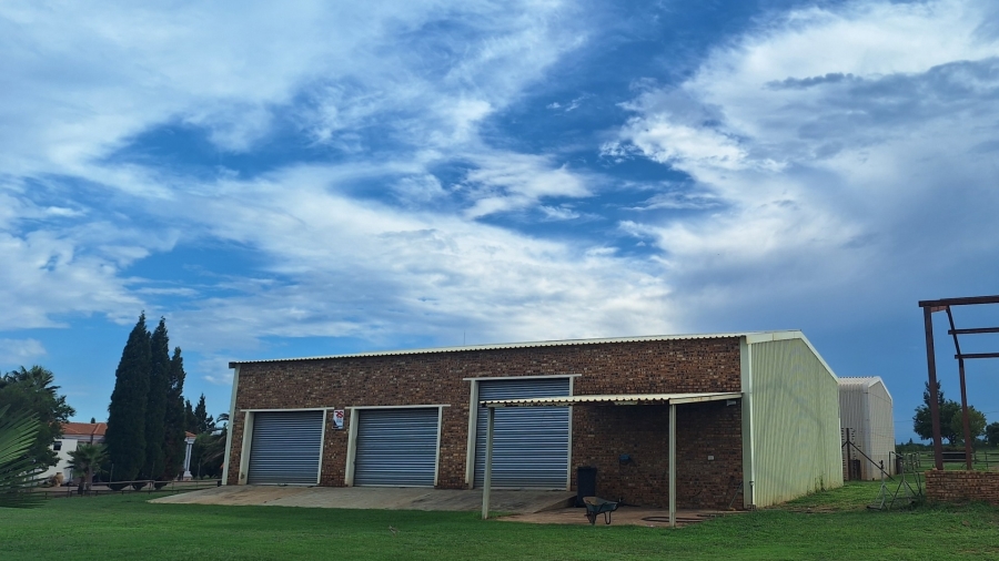 4 Bedroom Property for Sale in Marlbank Gauteng