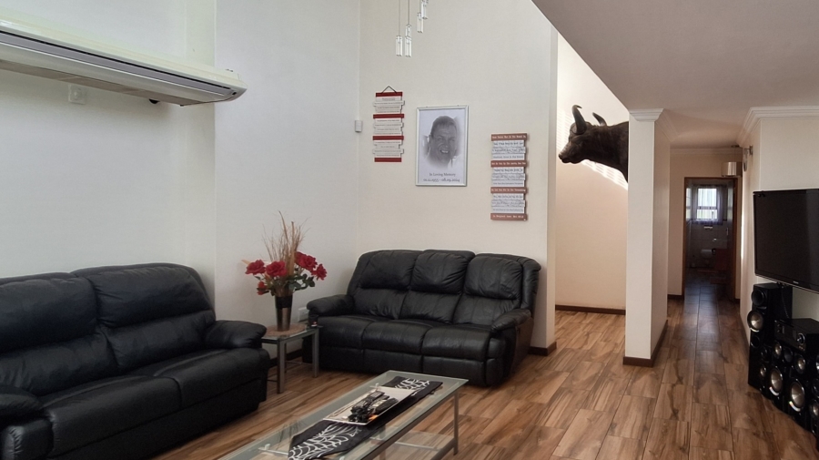 4 Bedroom Property for Sale in Marlbank Gauteng