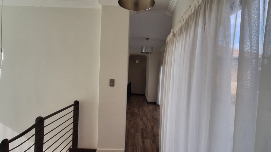4 Bedroom Property for Sale in Marlbank Gauteng