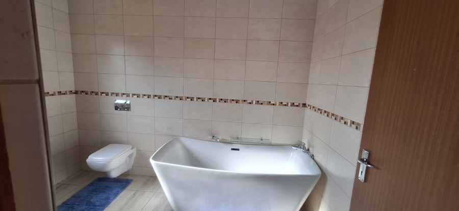 4 Bedroom Property for Sale in Marlbank Gauteng