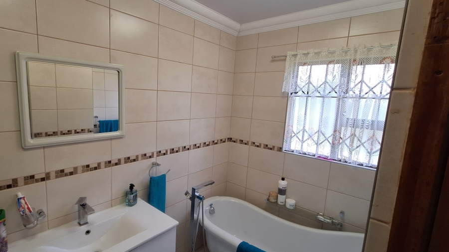 4 Bedroom Property for Sale in Marlbank Gauteng