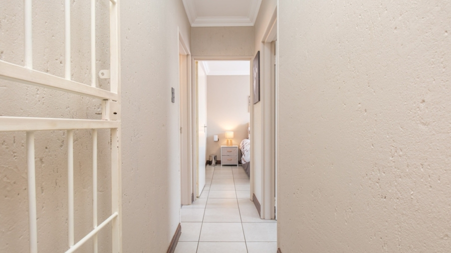 2 Bedroom Property for Sale in Radiokop Gauteng