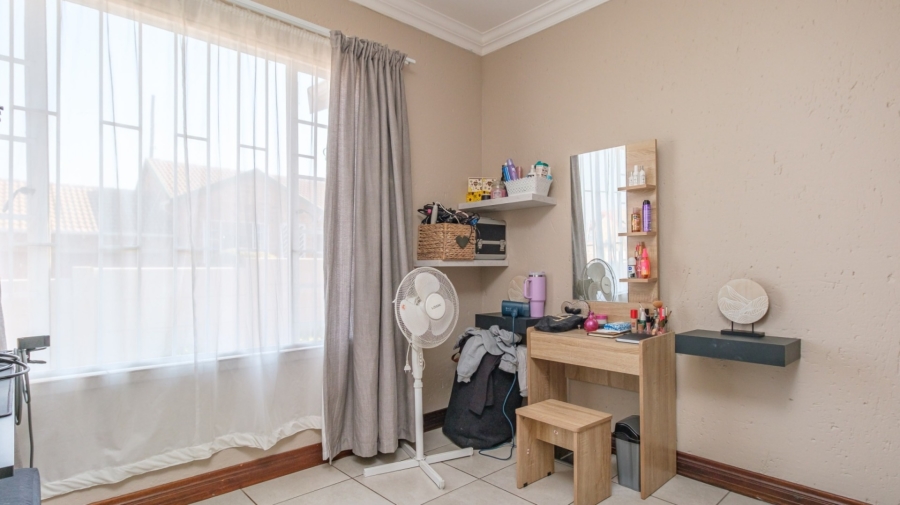 2 Bedroom Property for Sale in Radiokop Gauteng