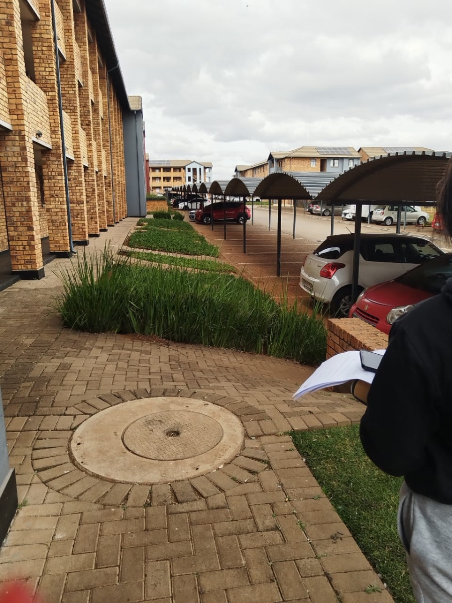 To Let 2 Bedroom Property for Rent in Sky City Gauteng