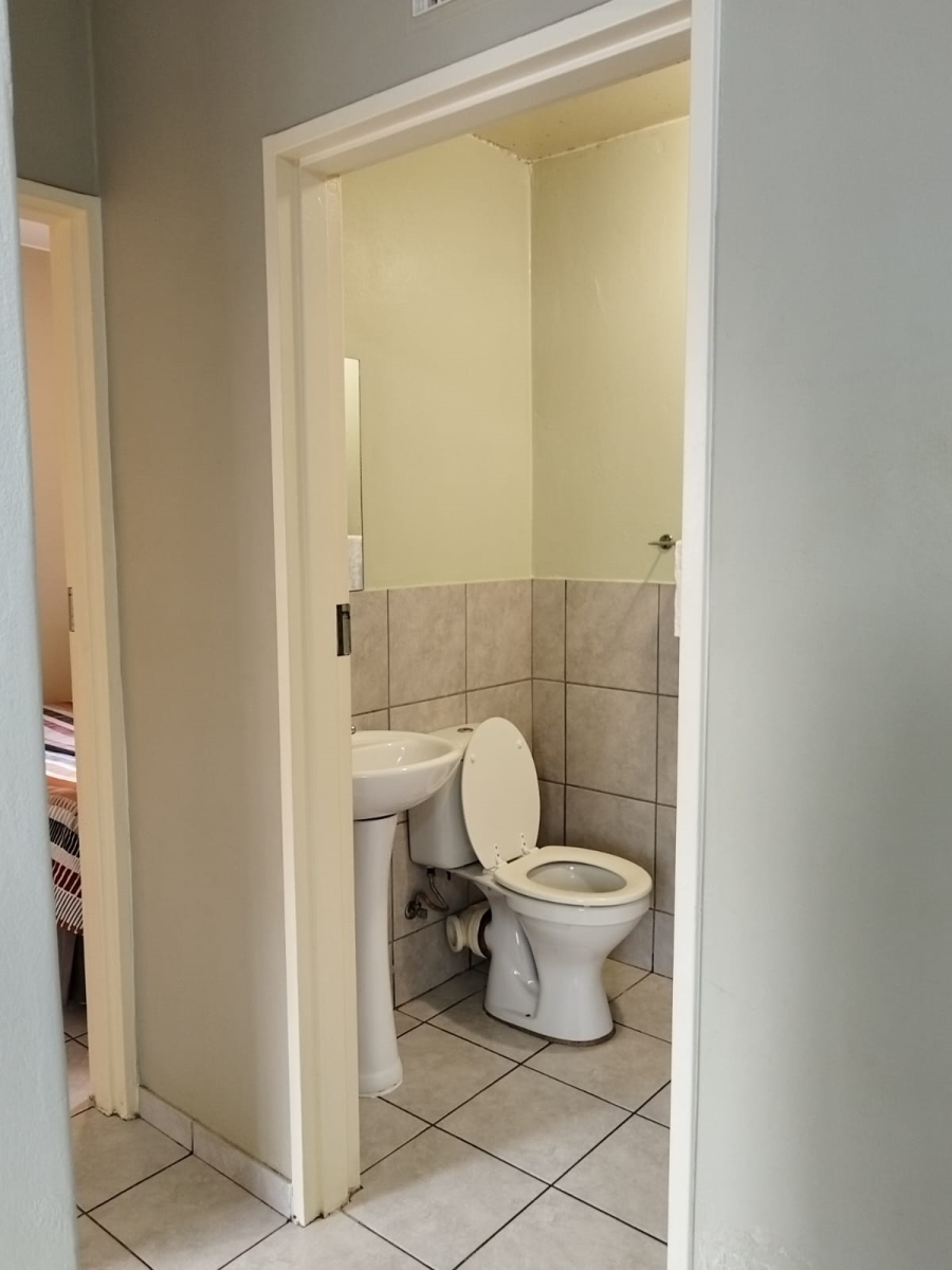 To Let 2 Bedroom Property for Rent in Sky City Gauteng