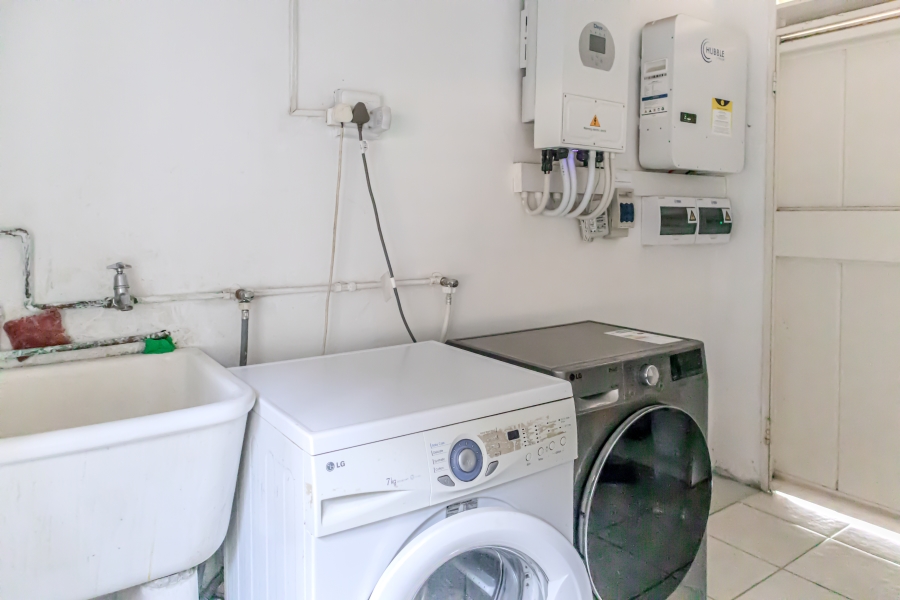 To Let 3 Bedroom Property for Rent in Parkmore Gauteng