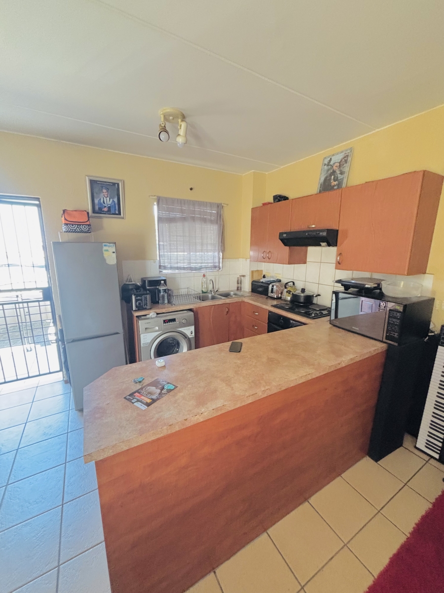 2 Bedroom Property for Sale in Halfway Gardens Gauteng