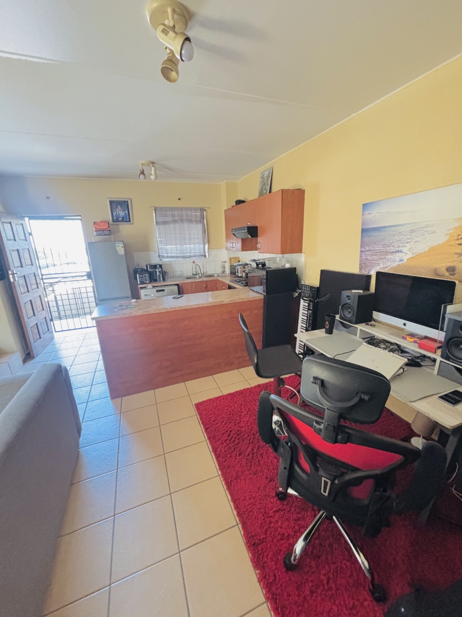 2 Bedroom Property for Sale in Halfway Gardens Gauteng