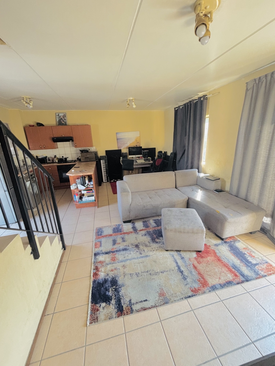 2 Bedroom Property for Sale in Halfway Gardens Gauteng