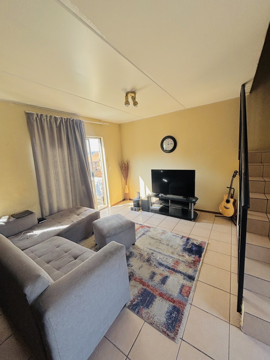 2 Bedroom Property for Sale in Halfway Gardens Gauteng