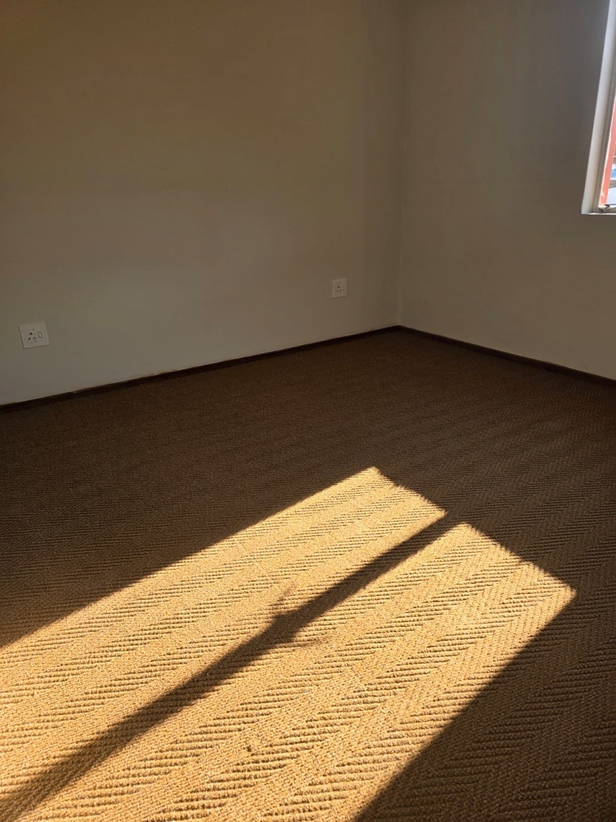 2 Bedroom Property for Sale in North Riding Gauteng