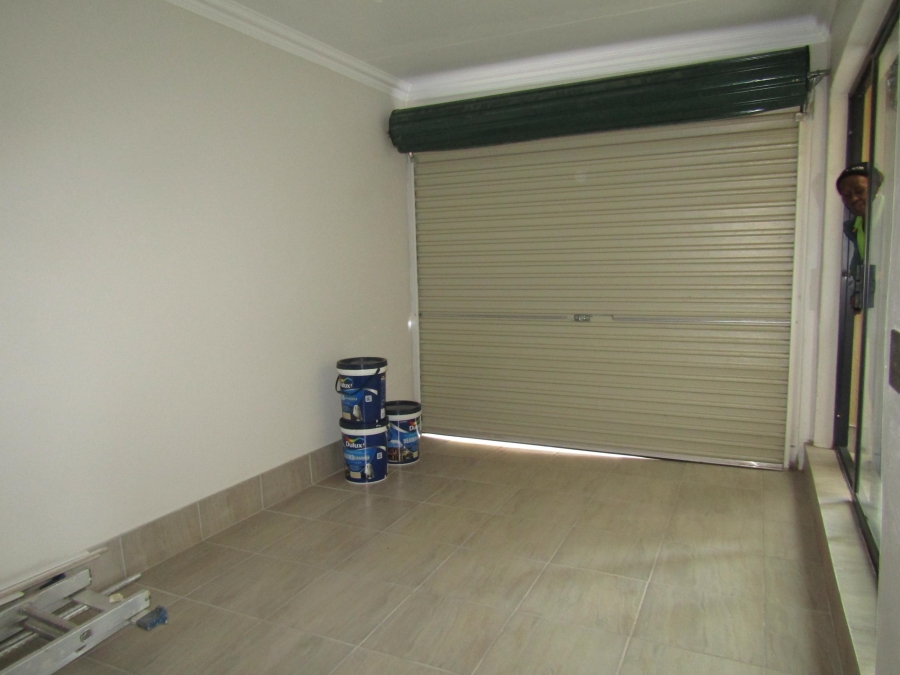 To Let 3 Bedroom Property for Rent in Mondeor Gauteng