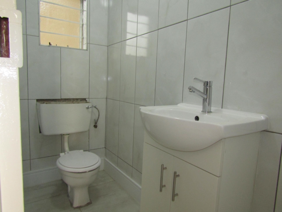 To Let 3 Bedroom Property for Rent in Mondeor Gauteng