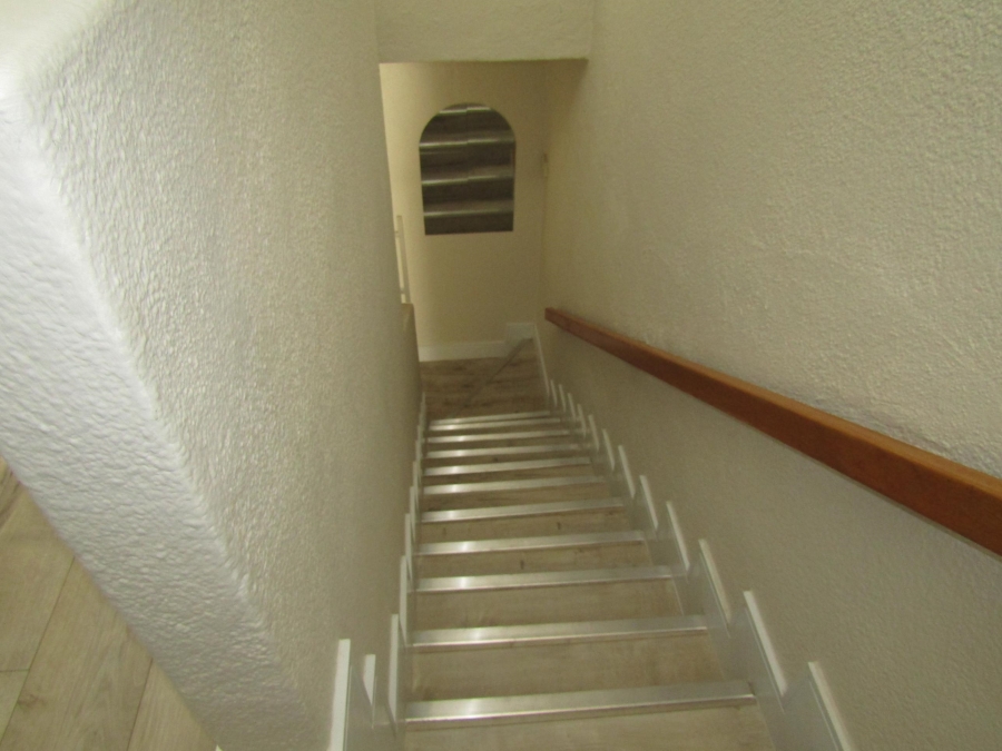 To Let 3 Bedroom Property for Rent in Mondeor Gauteng