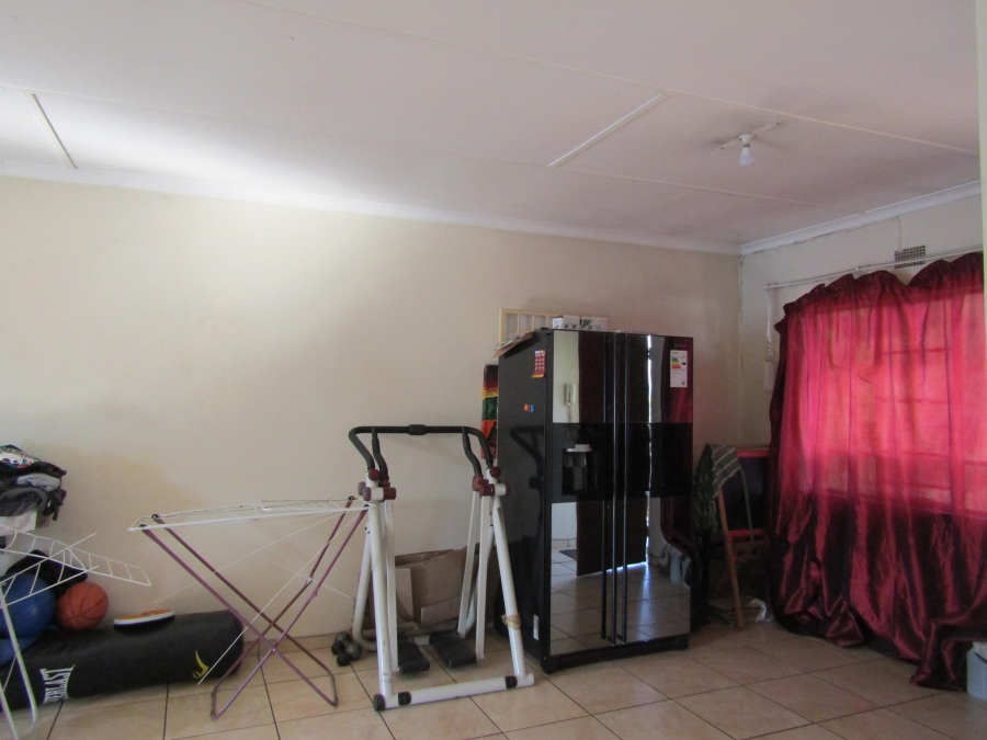 2 Bedroom Property for Sale in Windsor East Gauteng