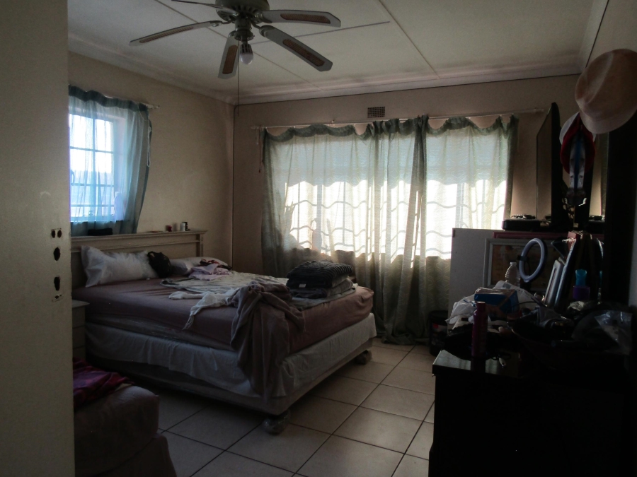 2 Bedroom Property for Sale in Windsor East Gauteng