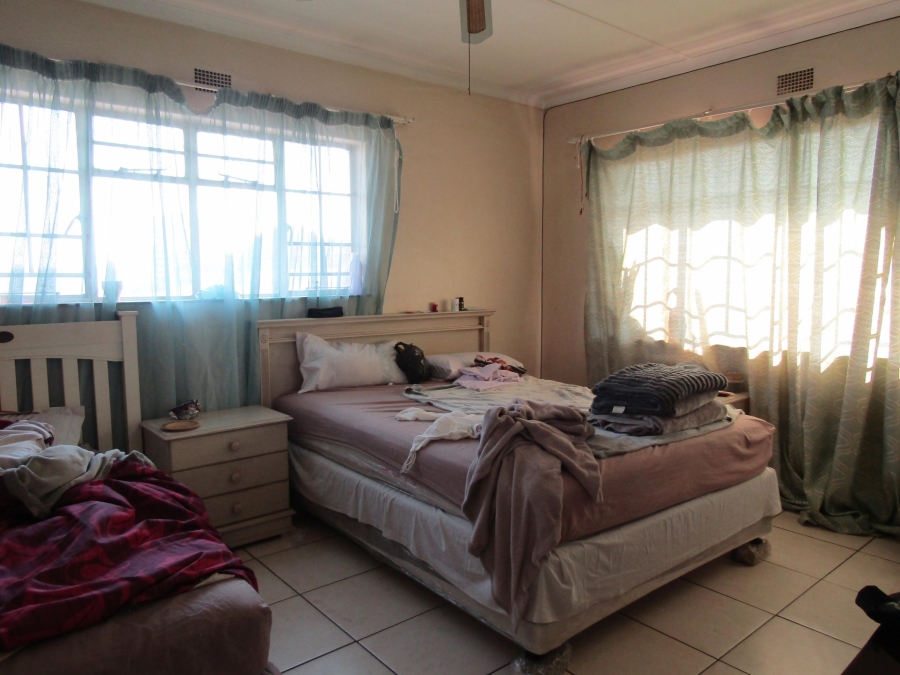 2 Bedroom Property for Sale in Windsor East Gauteng