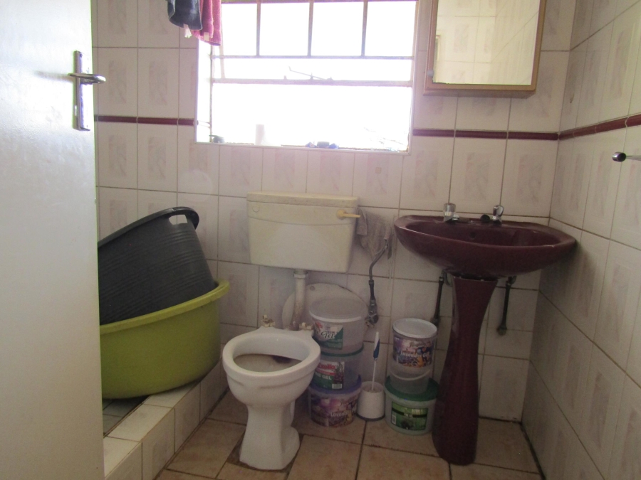 2 Bedroom Property for Sale in Windsor East Gauteng