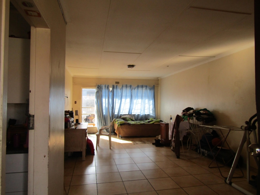 2 Bedroom Property for Sale in Windsor East Gauteng