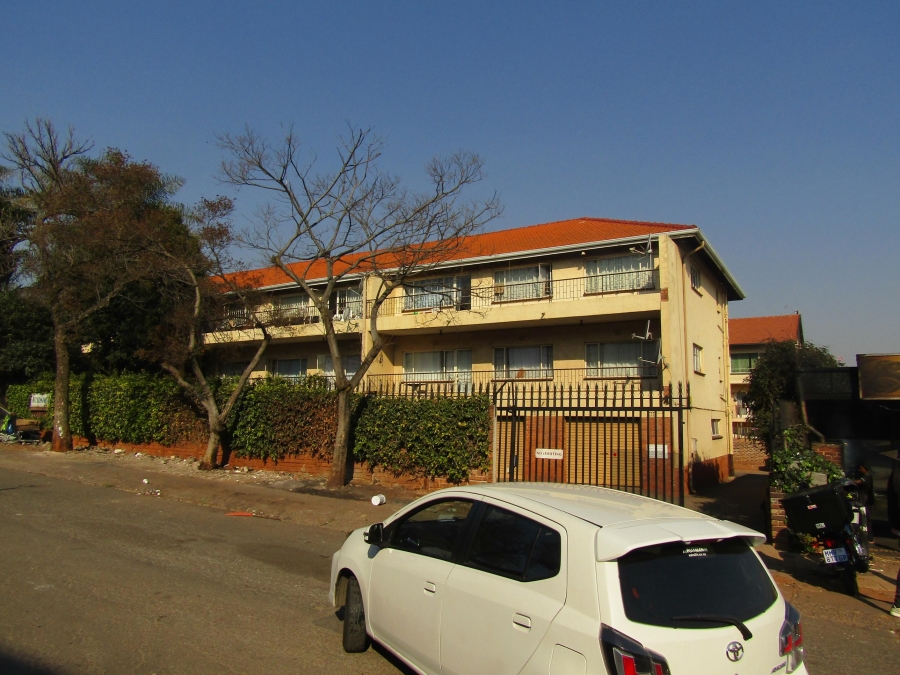 2 Bedroom Property for Sale in Windsor East Gauteng