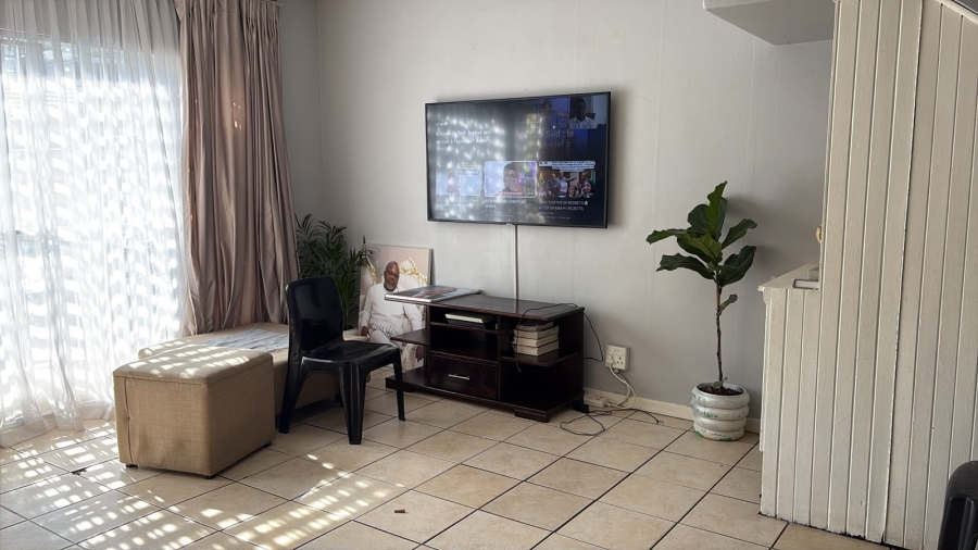 2 Bedroom Property for Sale in Windsor Gauteng