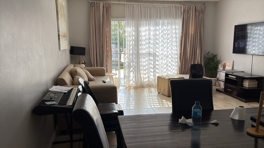 2 Bedroom Property for Sale in Windsor Gauteng