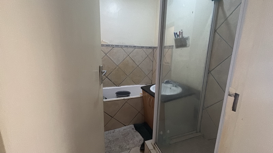2 Bedroom Property for Sale in Windsor Gauteng