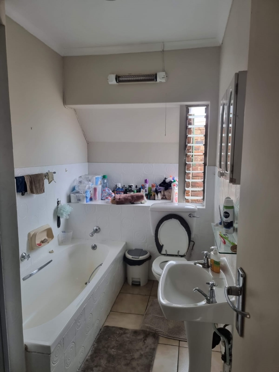 3 Bedroom Property for Sale in Halfway Gardens Gauteng