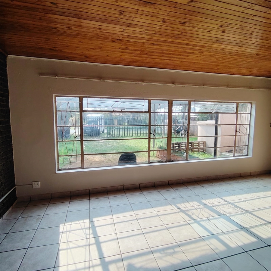 To Let 1 Bedroom Property for Rent in Strubenvale Gauteng