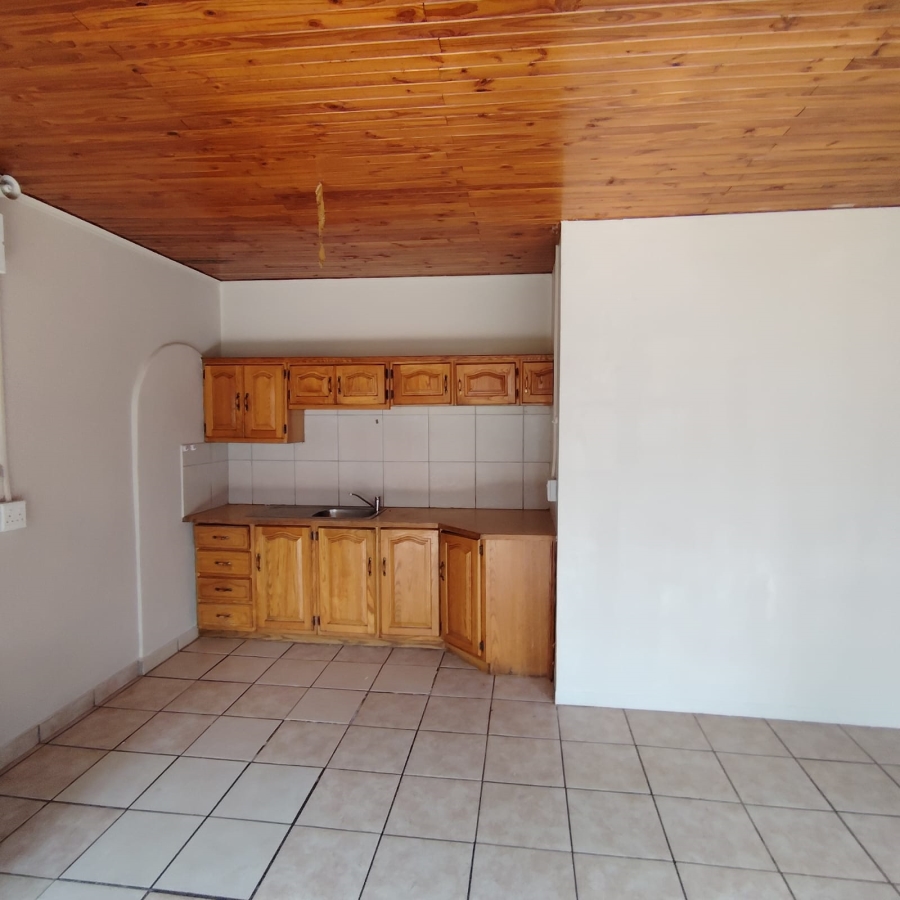 To Let 1 Bedroom Property for Rent in Strubenvale Gauteng
