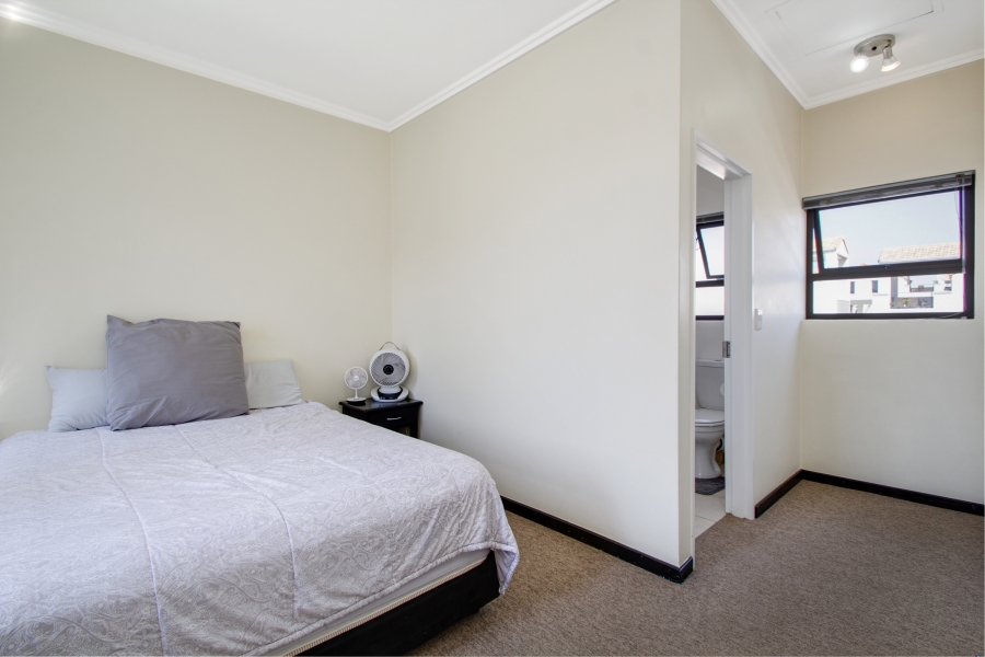 To Let 1 Bedroom Property for Rent in Fourways Gauteng