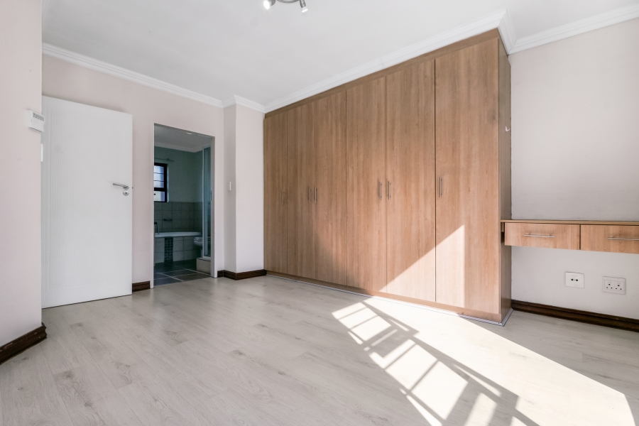 To Let 2 Bedroom Property for Rent in Fourways Gauteng