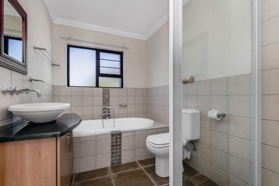 To Let 2 Bedroom Property for Rent in Fourways Gauteng