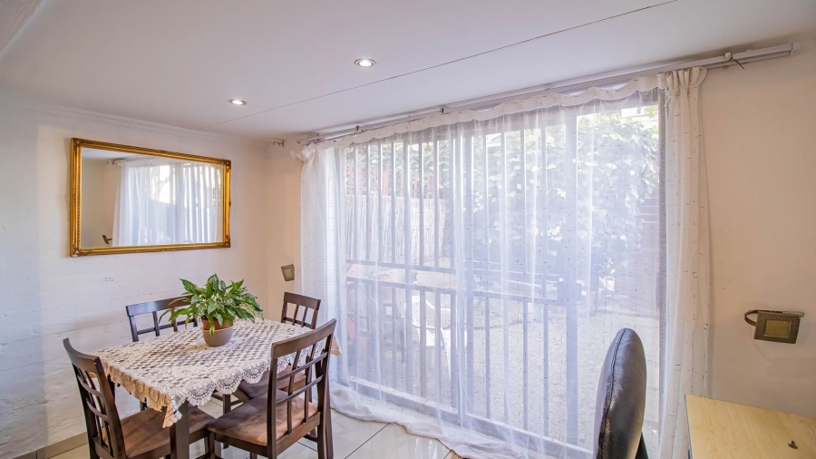 2 Bedroom Property for Sale in Ridgeway Gauteng