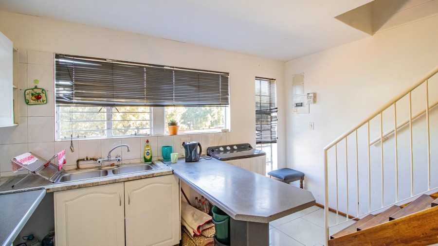 2 Bedroom Property for Sale in Ridgeway Gauteng