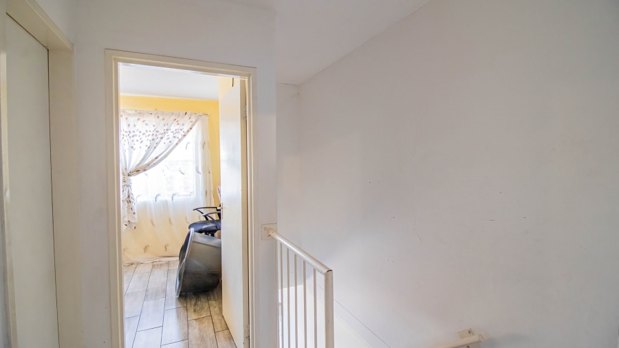 2 Bedroom Property for Sale in Ridgeway Gauteng