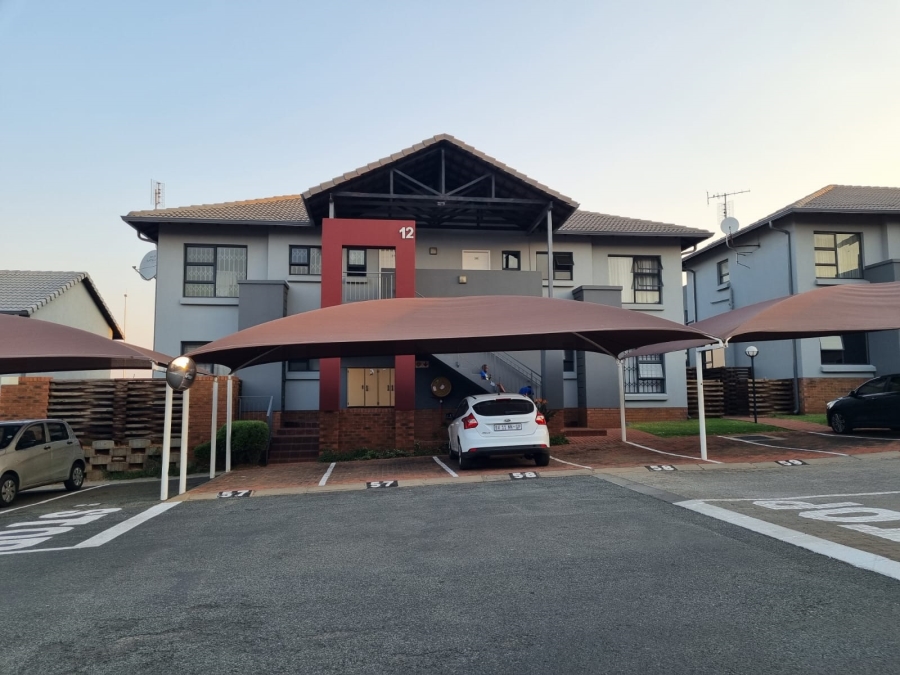 2 Bedroom Property for Sale in Oakdene Gauteng