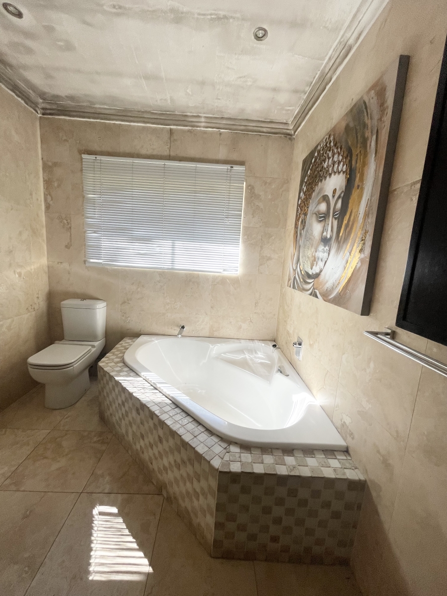 3 Bedroom Property for Sale in Northcliff Gauteng