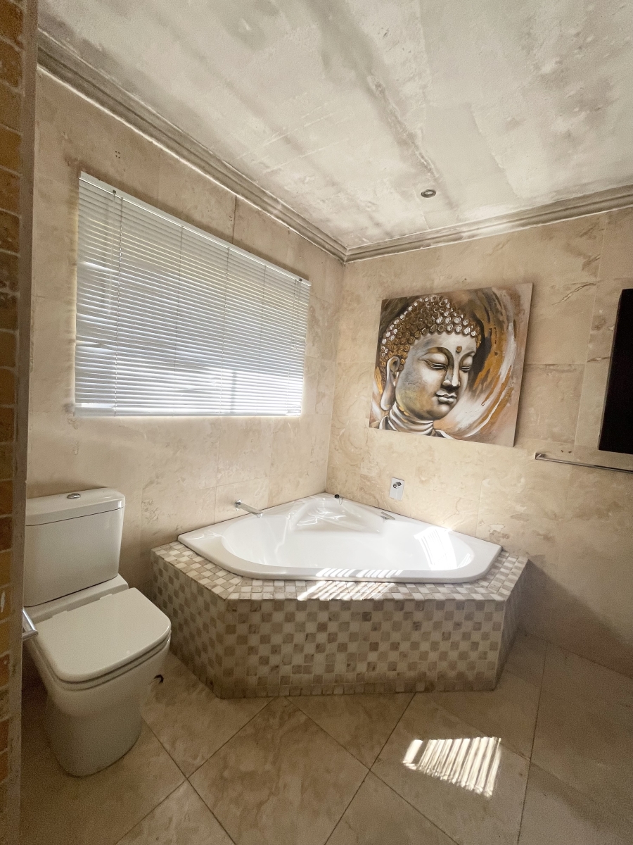 3 Bedroom Property for Sale in Northcliff Gauteng