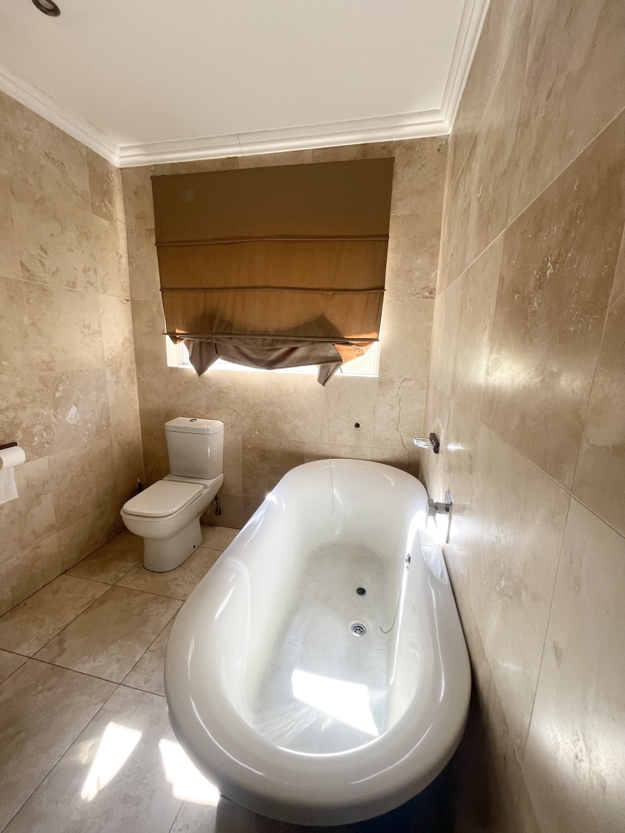 3 Bedroom Property for Sale in Northcliff Gauteng