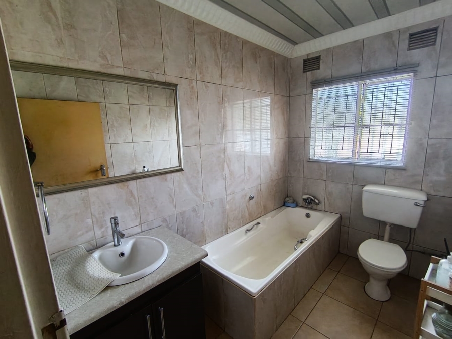 To Let 3 Bedroom Property for Rent in Modder East Gauteng