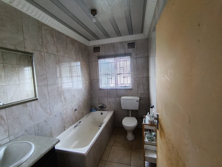 To Let 3 Bedroom Property for Rent in Modder East Gauteng