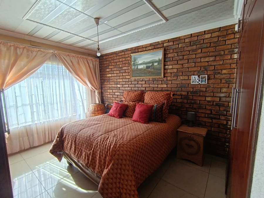 To Let 3 Bedroom Property for Rent in Modder East Gauteng