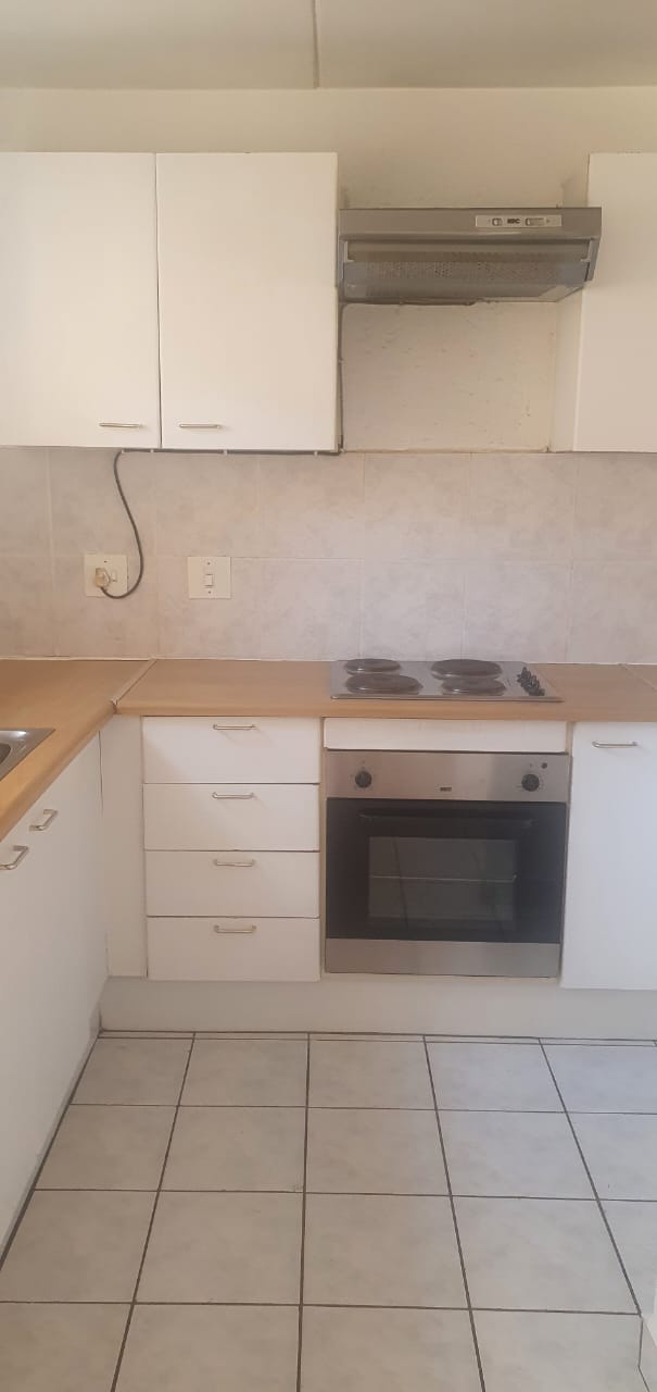 To Let 3 Bedroom Property for Rent in Mondeor Gauteng