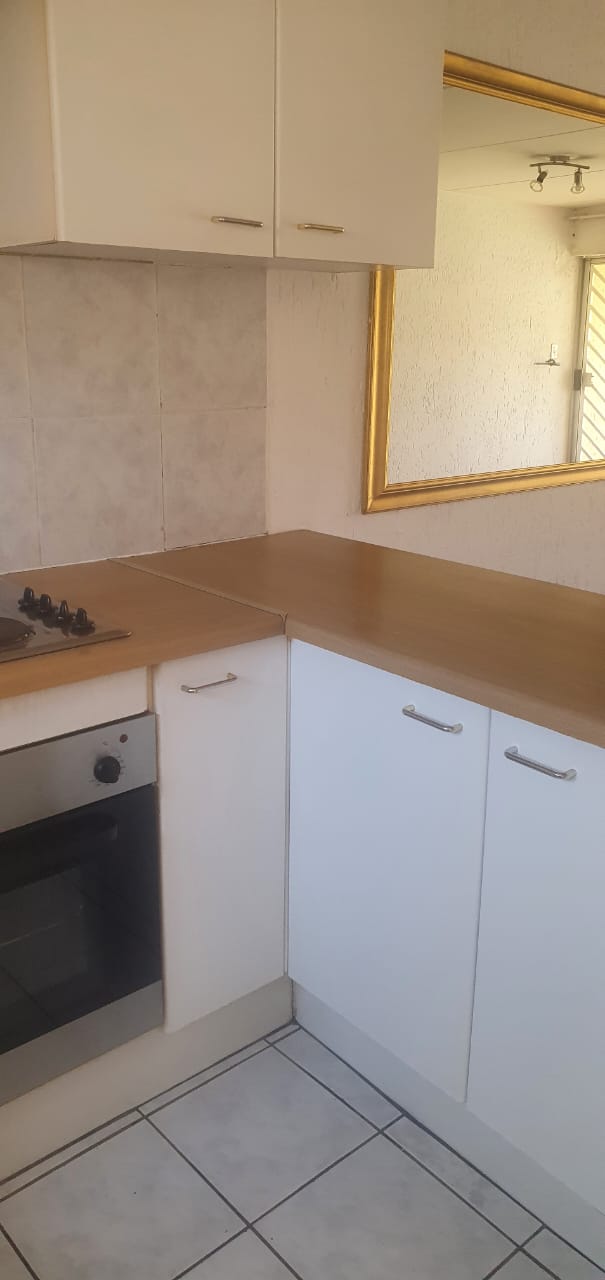 To Let 3 Bedroom Property for Rent in Mondeor Gauteng