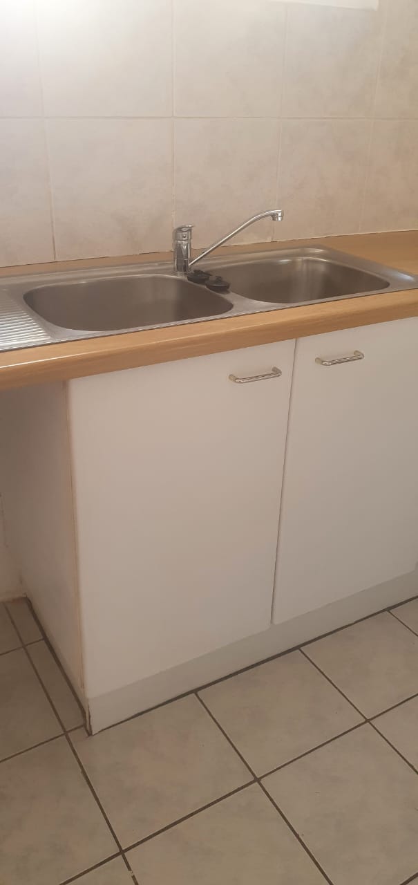 To Let 3 Bedroom Property for Rent in Mondeor Gauteng