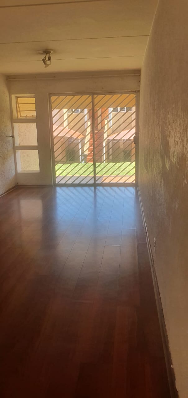 To Let 3 Bedroom Property for Rent in Mondeor Gauteng